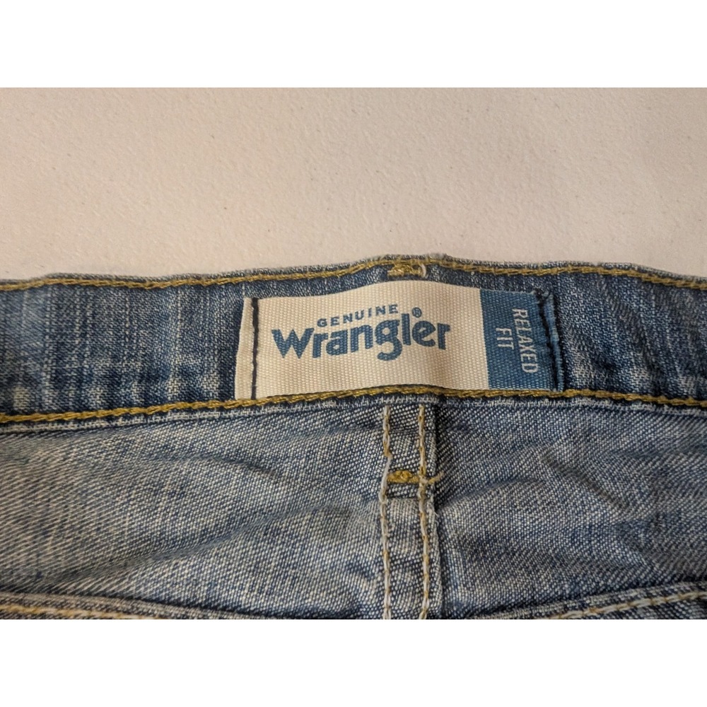 Wrangler Relaxed Fit Jeans Mens 40x32 Light Wash Denim Pants - Picture 5 of 7